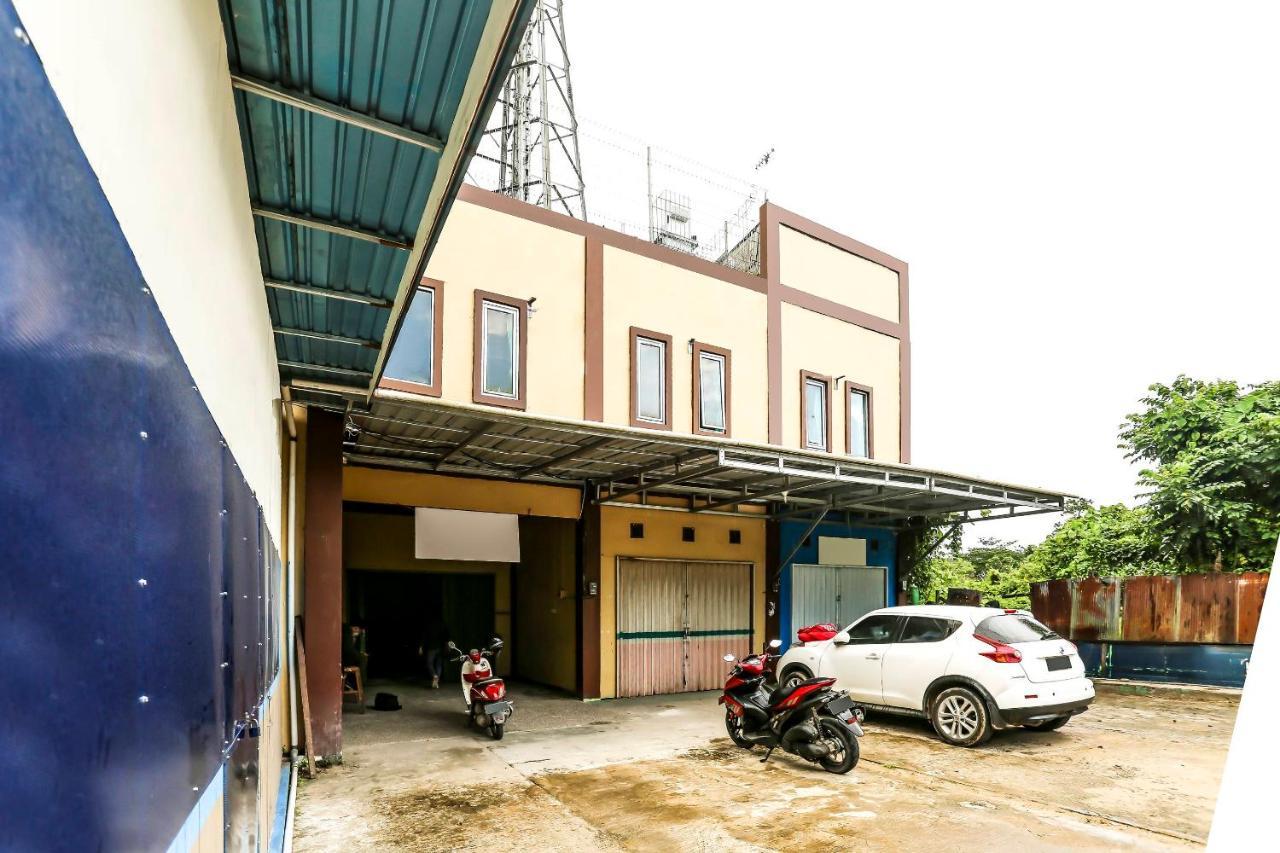 Oyo 90825 Hotel Lizha 2 Samarinda Exteriér fotografie