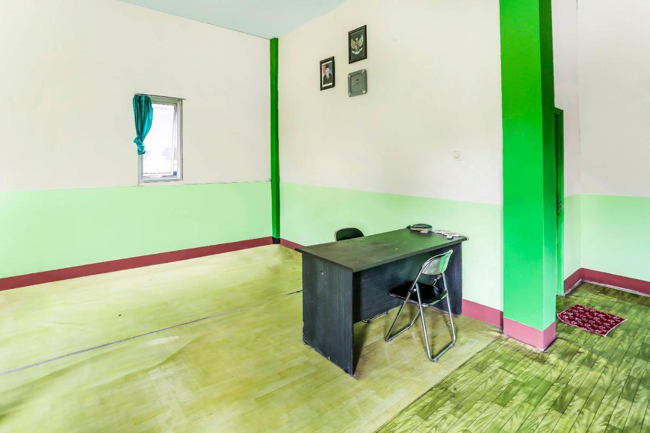 Oyo 90825 Hotel Lizha 2 Samarinda Exteriér fotografie