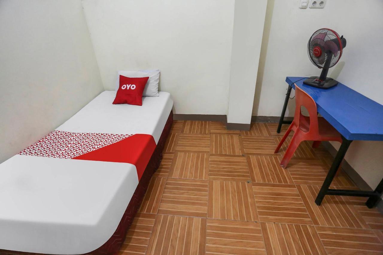 Oyo 90825 Hotel Lizha 2 Samarinda Exteriér fotografie