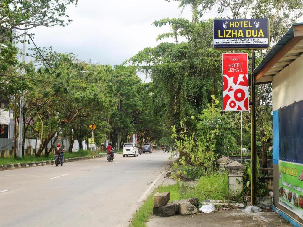 Oyo 90825 Hotel Lizha 2 Samarinda Exteriér fotografie