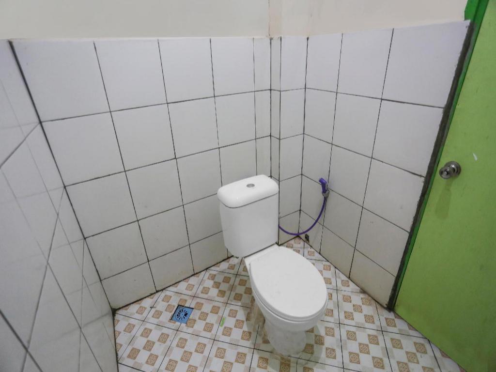 Oyo 90825 Hotel Lizha 2 Samarinda Exteriér fotografie